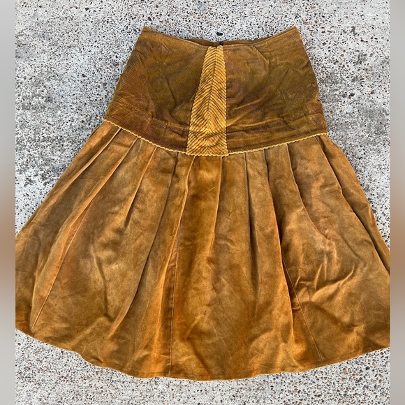 Vintage Rare 80’s Gianni Versace Size 8  Mid Skirt Brown Suede 100% Leather - Picture 4 of 10